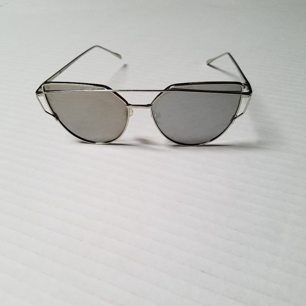 Mirror sunglasses